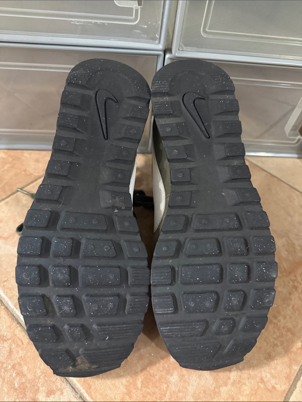 Nike Women's Olive Green Suede Low-Top Sneakers with Black Accents - Picture 6 of 6
